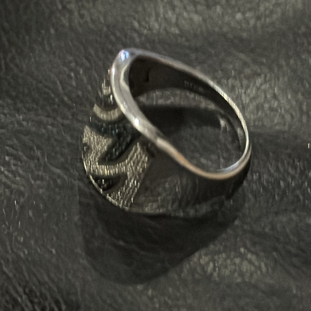 Ladies ring - Picture 2 of 2